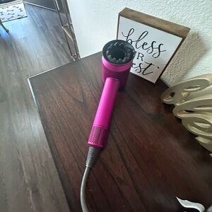 Dyson Supersonic Hair Dryer in Vibrant Pink
